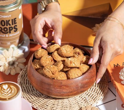 eggless cookie gift box with greeting card