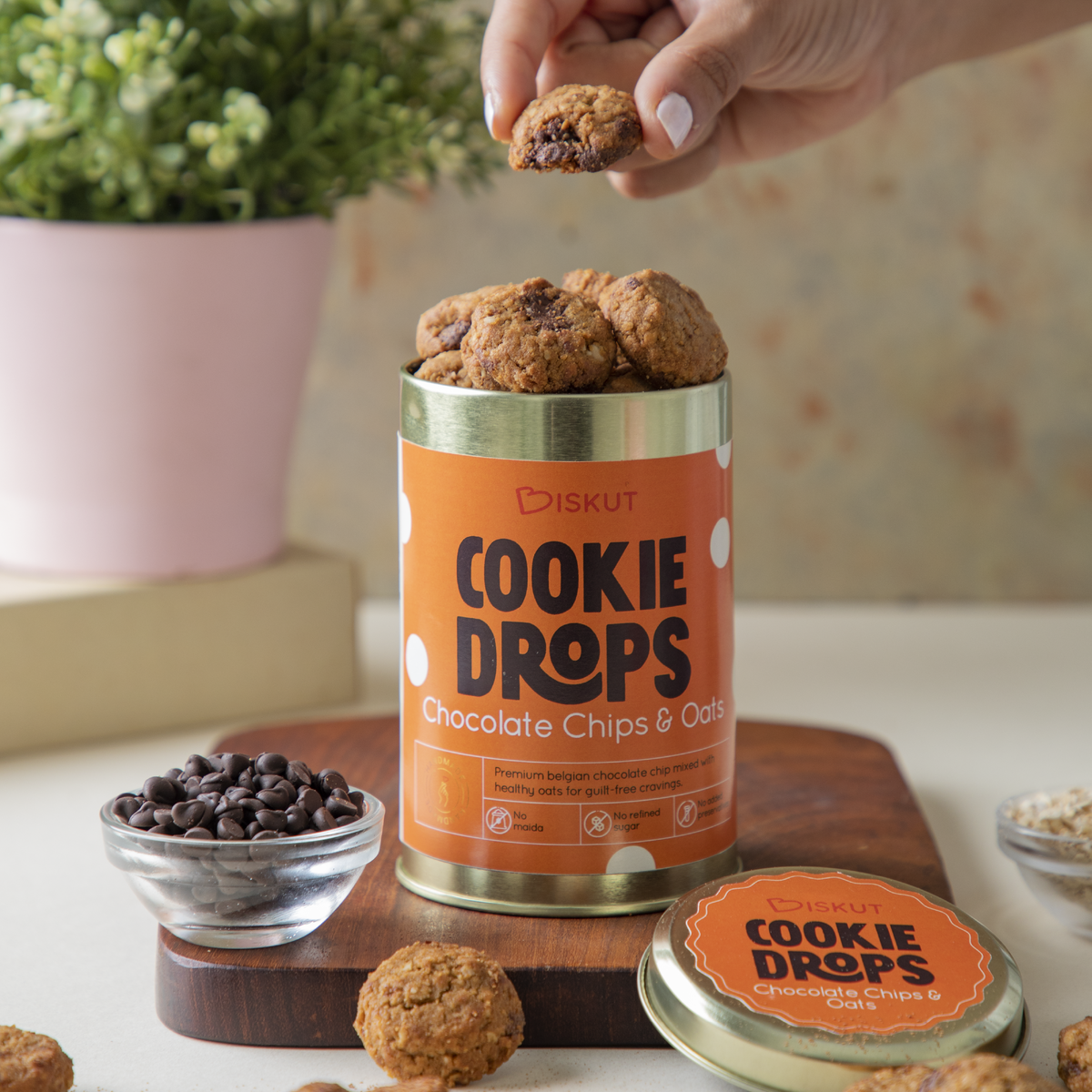 bite size wholewheat cookies made with belgian chocolate chips and jaggery powder.